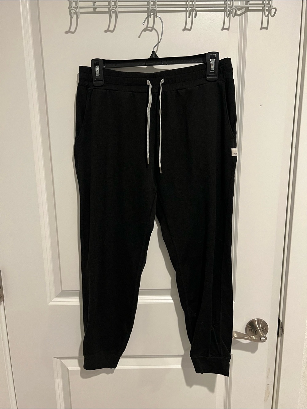 Vuori Performance Jogger - Black Heather